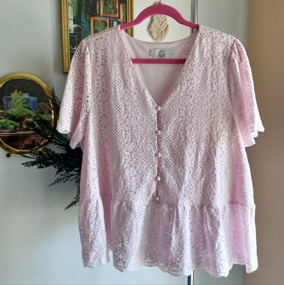 Loft Light Pink Lace Button Peplum Top